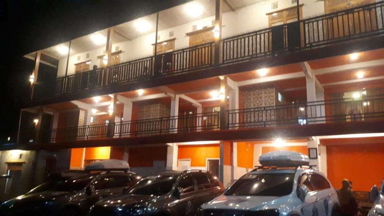 Hotel Nur Cahaya - Syariah بروبولينغو المظهر الخارجي الصورة
